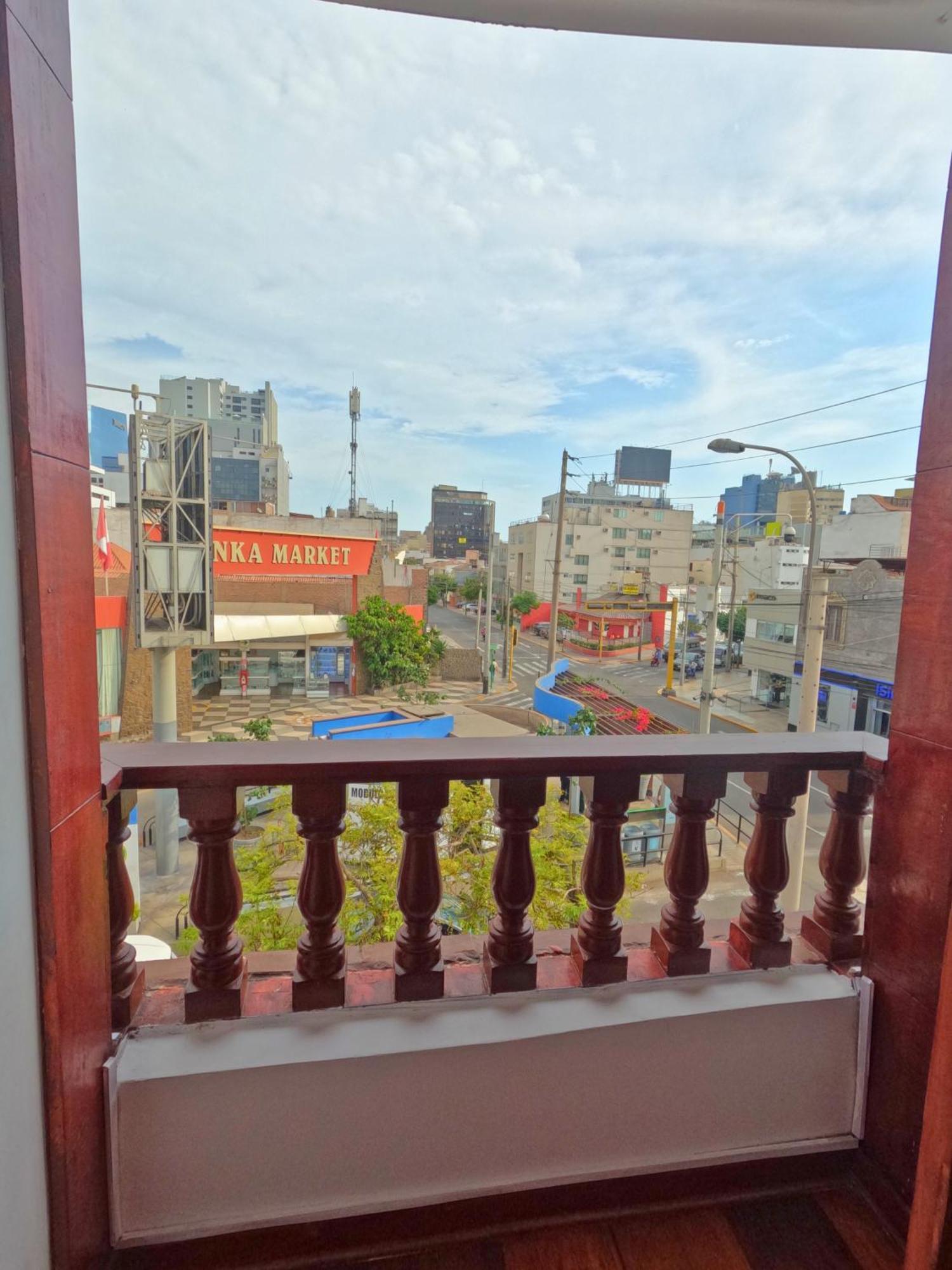 Hostel Prada Lima Luaran gambar
